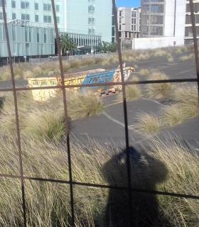 Un terreno sin uso cerca del HUC · foto 2