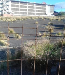 Un terreno sin uso cerca del HUC · foto 4