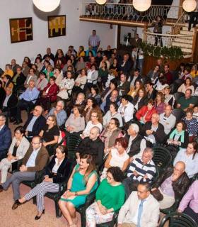 Unas 200 personas arroparon a Milagros López en el pregón de las Fiestas de San Juan Bautista · foto 6