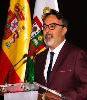 Unas 200 personas arroparon a Milagros López en el pregón de las Fiestas de San Juan Bautista · foto 5