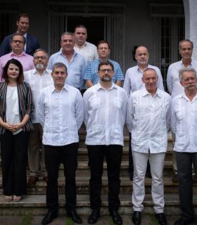 Clavijo traslada al Gobierno cubano la oportunidad de reforzar los lazos económicos culturales con Canarias · foto 2