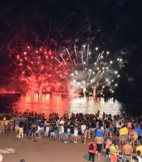Con San Juan ondea ya la Bandera Azul en la Playa de Sardina · foto 1