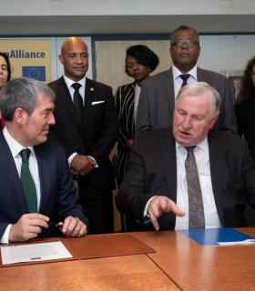 Fernando Clavijo firma en Bruselas la Alianza de la Cohesión en nombre de las RUP · foto 1