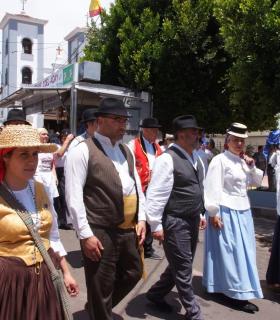 Llano del Moro celebra la tradicional Romería de la Exaltación de la Santa Cruz y el Santo Hermano Pedro · foto 1