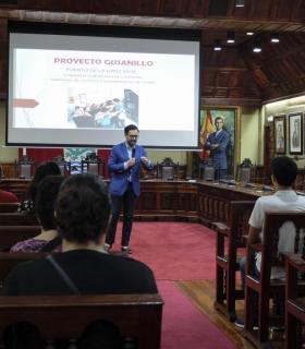 Puerto de La Cruz: Veintidós jóvenes del Proyecto Gusanillo terminan sus estudios en hostelería y estética · foto 7