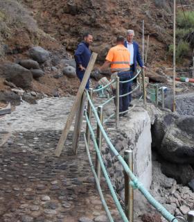 Tacoronte: Finalizan las obras de reparación del sendero costero que une El Pris con Mesa del Mar · foto 2
