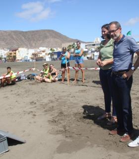 El Cabildo de Fuerteventura devuelve al mar en Gran Tarajal una tortuga rescatada en 2017 · foto 3