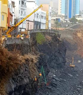 El Ayuntamiento portuense trabaja en las cuatro cuevas de la calle Tegueste · foto 6