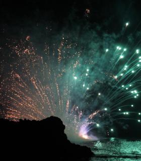 Tacoronte: El Pris se emociona con el embarque, procesión y los fuegos artificiales en honor a la Virgen del Carmen · foto 1