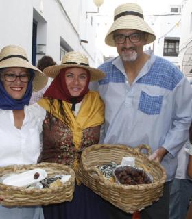Haría: Punta Mujeres se echó a la calle en una de las romerías más participativas · foto 7