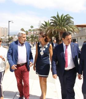 Adeje: Los municipios turísticos trasladan a la ministra las necesidades para no perder competitividad · foto 1