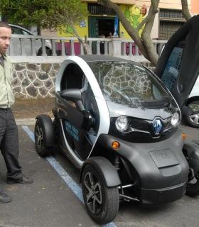 El Cabildo de El Hierro: Ayudas para la adquisición de vehículos eléctricos · foto 2