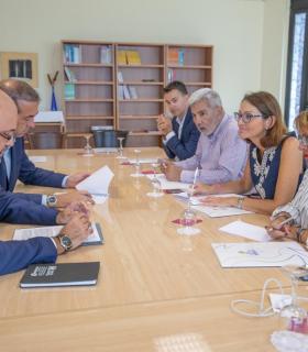 Ashotel y el CEST piden a Reyes Maroto una regulación unificada de las actividades en el litoral y un plan de infraestructuras en costas · foto 2