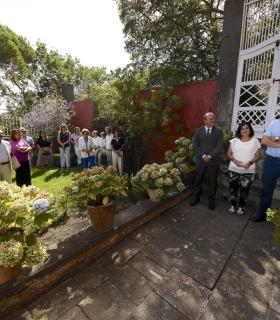 Las Palmas de Gran Canaria: Hidalgo descubre la placa en homenaje al exalcalde López Botas en el 150 aniversario de la revolución La Gloriosa · foto 2