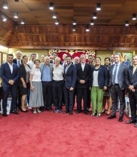 El Ayuntamiento portuense recibe a las selecciones del Mundial de Baloncesto Femenino · foto 4