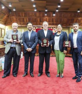 El Ayuntamiento portuense recibe a las selecciones del Mundial de Baloncesto Femenino · foto 3