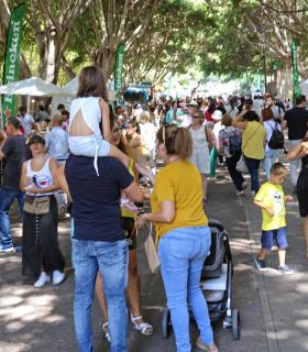 Santa Cruz de Tenerife: El público respalda de forma masiva la apuesta por el ocio y el comercio de Plenilunio · foto 1