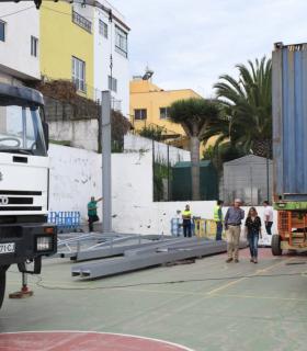 Santa Úrsula: Comienza el techado de la cancha del colegio Mencey Bencomo · foto 4