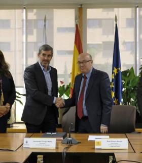 Canarias formaliza con el Estado 42 millones adicionales para las personas desempleadas con mas dificultades · foto 2