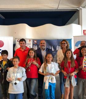Radazul acogió el I Memorial Izaskun García Artazkoz, una regata de vela ligera para niños de entre 7 y 14 años · foto 1