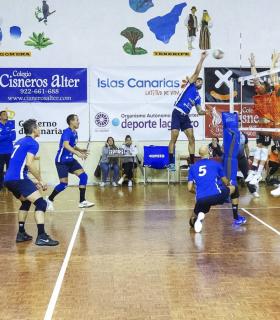 El Cisneros aspira a sumar sus primeros puntos fuera de casa ante el Vigo · foto 2