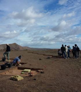 El Cabildo de Lanzarote organiza nuevas visitas a los dos yacimientos arqueológicos y museos vivos de la historia de Lanzarote, donde recientemente se han retomado las excavaciones · foto 4