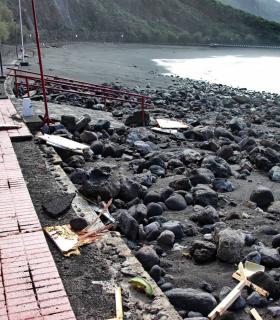 El temporal marítimo causa daños en las infraestructuras y bienes públicos de Tacoronte estimados en 335.000 euros · foto 3