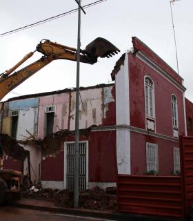 Derrumbe de la fachada de una vivienda en el centro de Tacoronte · foto 1