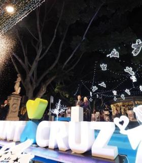 Santa Cruz de Tenerife enciende la Navidad con un alumbrado de 2,5 millones de bombillas · foto 2