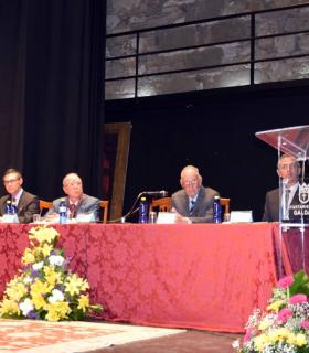 Sebastián Monzón Suárez, distinguido como Memorialista en el Teatro Consistorial de Gáldar · foto 3