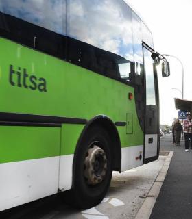 El alcalde de Los Silos no ve viable la reordenación de los nuevos servicios de Titsa en el norte que someten al abandono más absoluto a la Isla Baja · foto 2