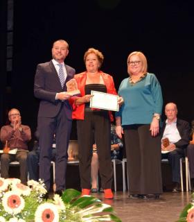 Gáldar agradece a los maestros jubilados toda una vida dedicada a la enseñanza · foto 2