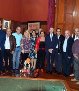 Gáldar agradece a los maestros jubilados toda una vida dedicada a la enseñanza · foto 3