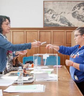 La jornada electoral para la renovación del alumnado claustral de la ULL arranca sin incidencias · foto 2