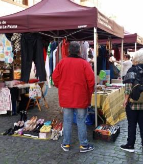 La Asociación de Empresarios del Casco Histórico de Santa Cruz de La Palma solicita al ayuntamiento tomar medidas sobre el Rastrillo-Mercadillo de la calle O´Daly · foto 1