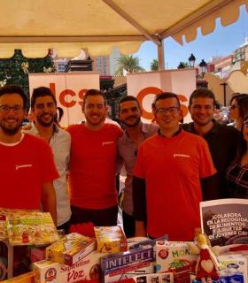 Jóvenes Cs Canarias agradece la implicación y la colaboración de los canarios que se han sumado a su campaña de recogida de juguetes y comida · foto 4