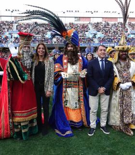 La magia e ilusión de los Reyes Magos hechizan Santa Cruz de Tenerife · foto 2