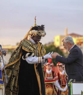 Multitudinaria recepción a Melchor, Gaspar y Baltasar en Adeje · foto 5