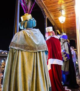 Más de quince mil personas asisten a la cabalgata de los Reyes Magos de Puerto de la Cruz · foto 1