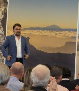 El PP estrena imagen en los perfiles sociales de su candidato a la Presidencia del Gobierno de Canarias · foto 6