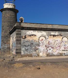 Cs Yaiza denuncia la situación de abandono en la que se encuentra el Faro de Pechiguera · foto 2
