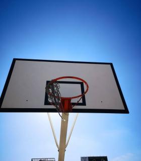 Las Palmas de Gran Canaria: Nuevas Generaciones y el Partido Popular denuncian el estado de dejadez de la zona deportiva de la cubierta de San Telmo · foto 4