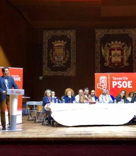 Declaraciones del secretario general del PSOE de Tenerife y candidato a la Presidencia del Cabildo Insular, Pedro Martín · foto 1