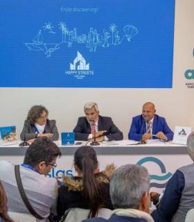 Costa Adeje insiste en atraer a un turista que valore las excelencias ambientales, la sostenibilidad y el patrimonio cultural como valor indispensable de la oferta · foto 2
