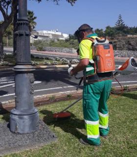 San Miguel de Abona, pionero en maquinaria de limpieza viaria cien por cien sostenible · foto 1