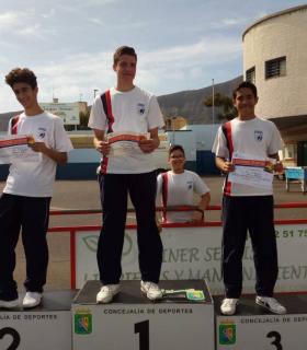 El Colegio Santo Domingo realiza unas miniolimpiadas solidarias en el Estadio de Fútbol de Tasagaya · foto 3