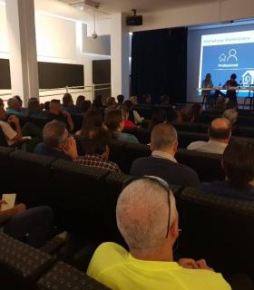 Cerca de un centenar de propietarios y agentes participan en las jornadas sobre vivienda vacacional en Los Llanos de Aridane · foto 3