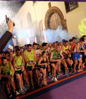 Agoney Díaz y Carlota González, vencedores en la IX Carrera Nocturna Ciudad de La Laguna · foto 2