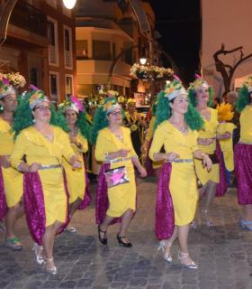 Las calles de Gáldar vibraron con la más rítmica y colorida Cabalgata del carnaval · foto 13