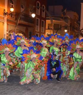 Las calles de Gáldar vibraron con la más rítmica y colorida Cabalgata del carnaval · foto 14